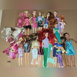 Barbies Set